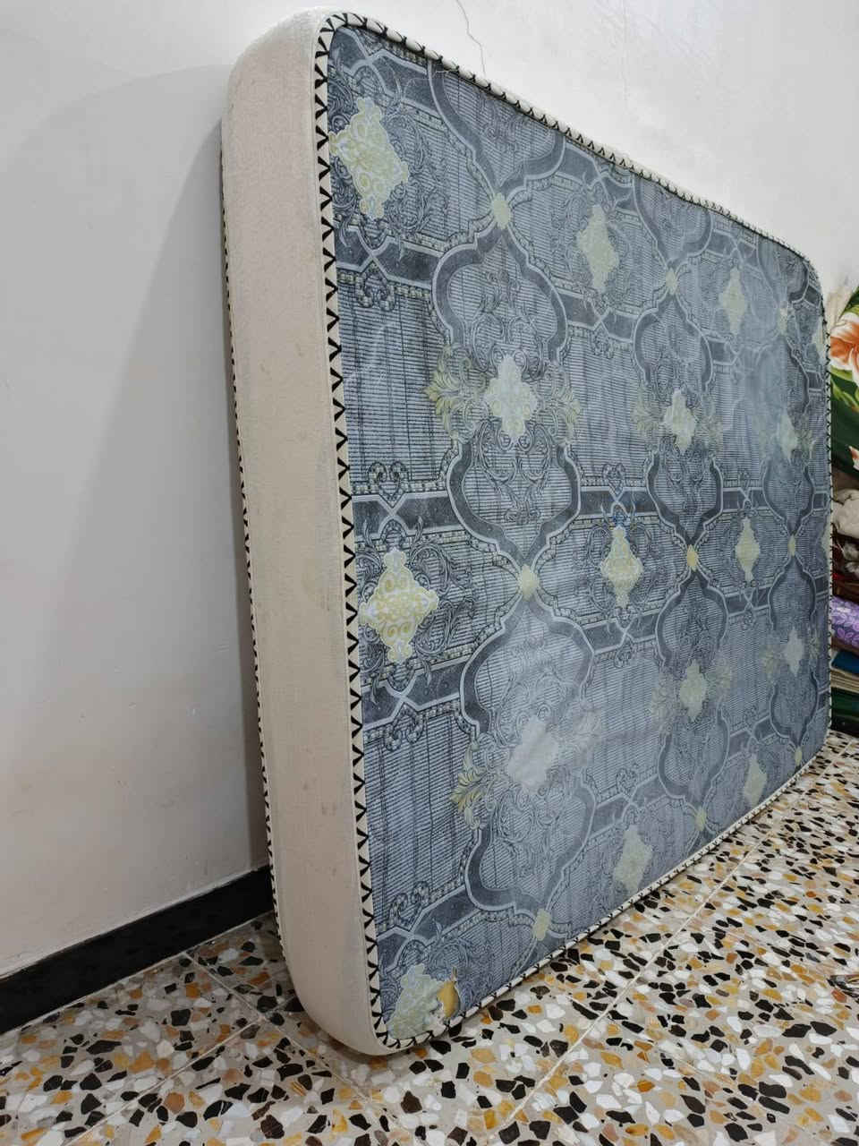 دوشك نفرين قياس ١٥٠ × ٢٠٠


**إذا كنت صاحب هذا الإعلان وتريد حذفه لأي سبب، رجاءا أرسل رسالة إلى الدعم الفني**