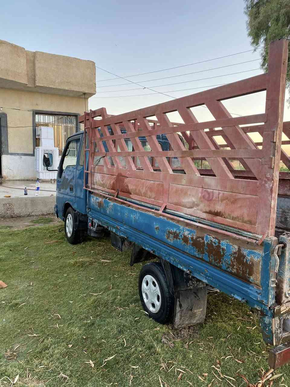 كيا فونتيره موديل 1998 كير مكينه خير من الله والسياره بأسمي السعر 43 وبيها مجال عنوان السياره بغداد جسر ماجد. ***********
