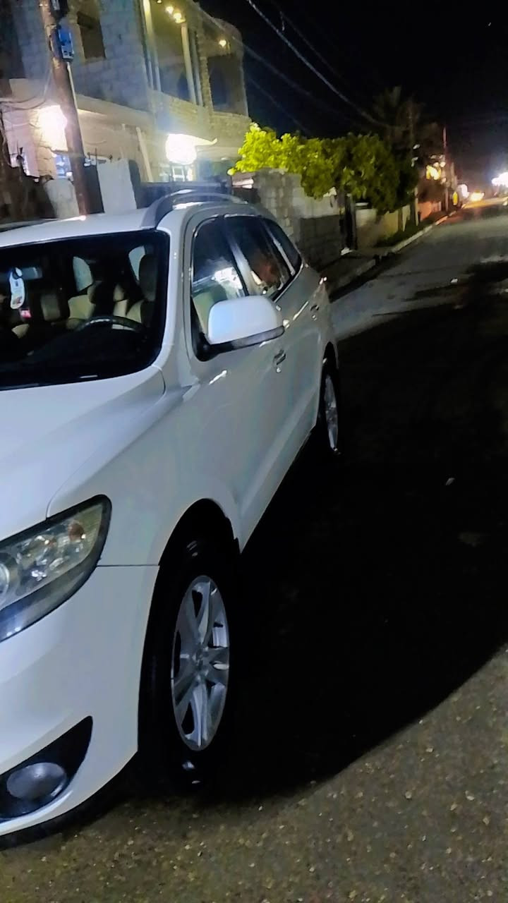 سلام عليكم سنتافيه للبيع موديل الفين او10 7راكب سياره حلوه كاعده تبريد شغال محرك 4سلندر  سونار موجود الرقم ‏‪0751 977 3692‬‏ بي وتساب السعر 130وبيه مجال شي بصيط
