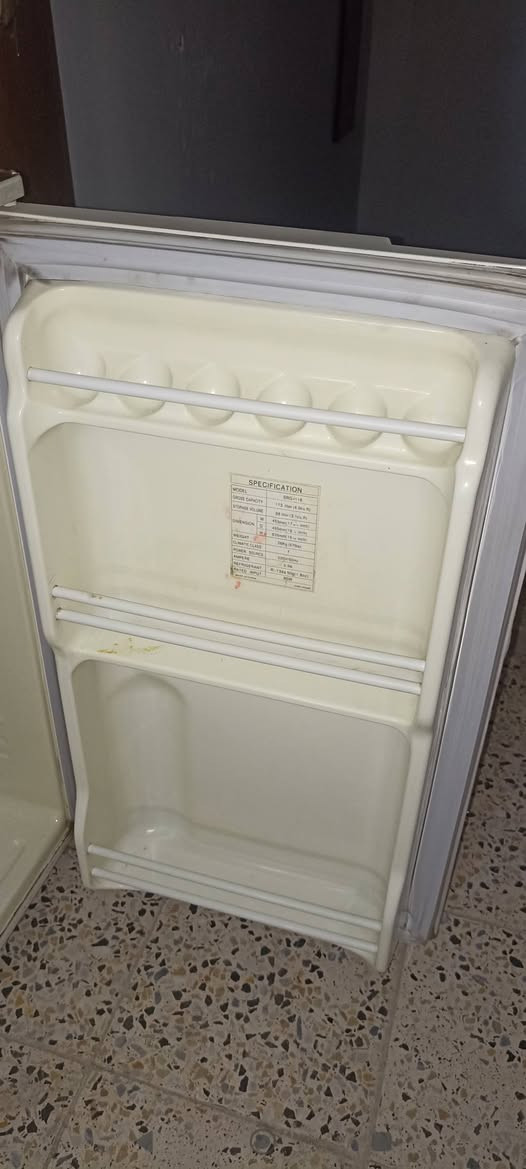 ثلاجة سامسونك صغيره تشتغل تبرد وتجمد ب 60 باب اول 
الموقع حي تونس توصيل ماكو


**إذا كنت صاحب هذا الإعلان وتريد حذفه لأي سبب، رجاءا أرسل رسالة إلى الدعم الفني**