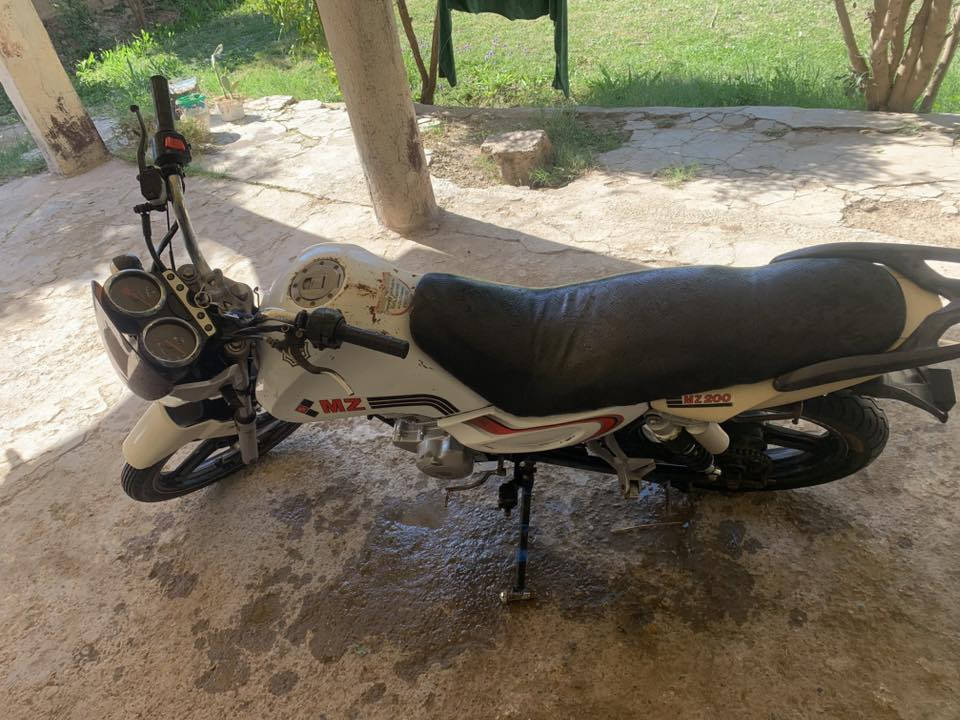 السلام وعليكم مأطور للبيع نضيف جدآ 2014السعر425
***********
