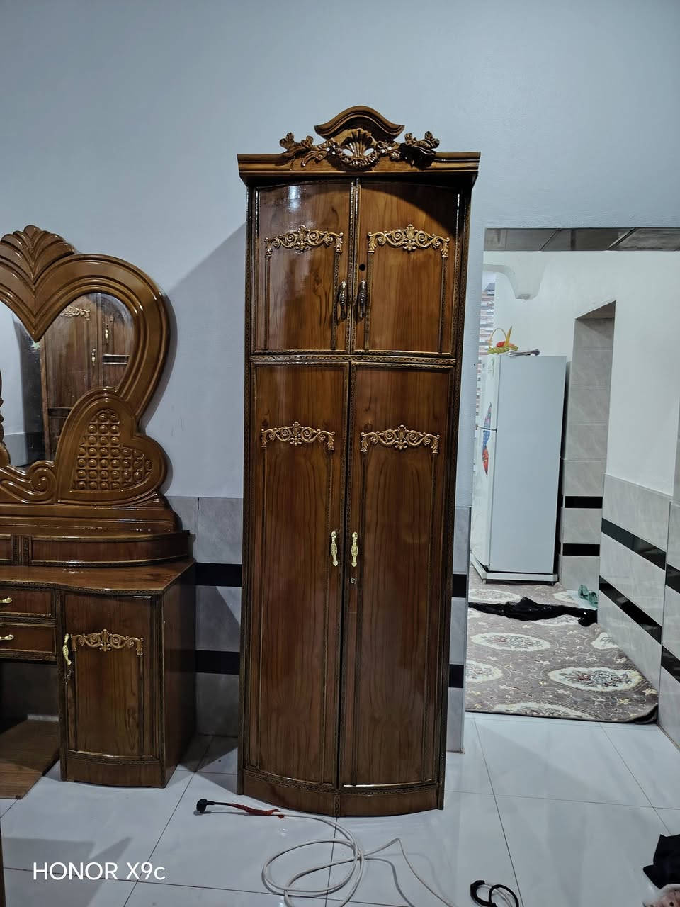 سلام عليكم يوجد قرفه تاج صاج داخل وخارج السعر ٩٥٠ وبيها مجال العنوان الرمانه الاستفسار على التلفون ***********
