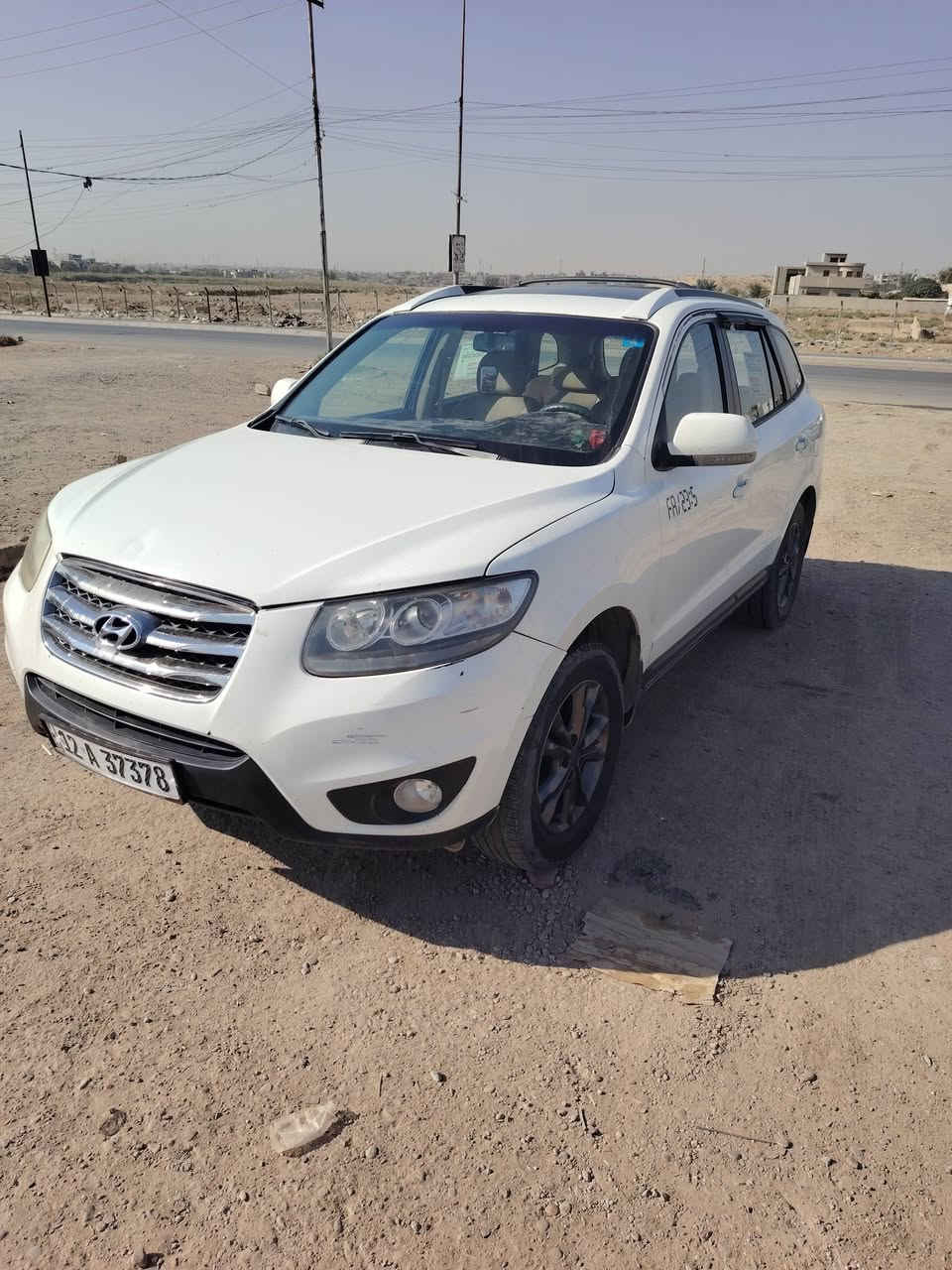 السلام عليكم سنتافي للبيع موديل 2009 راكب7 3قطع تبريد 6سلندر 2700 بيها سونار رقم نينوئ بيها كاربون السياره مال بيت السعر  خاص مكانها موصل الايسر رقم الهاتف***********
