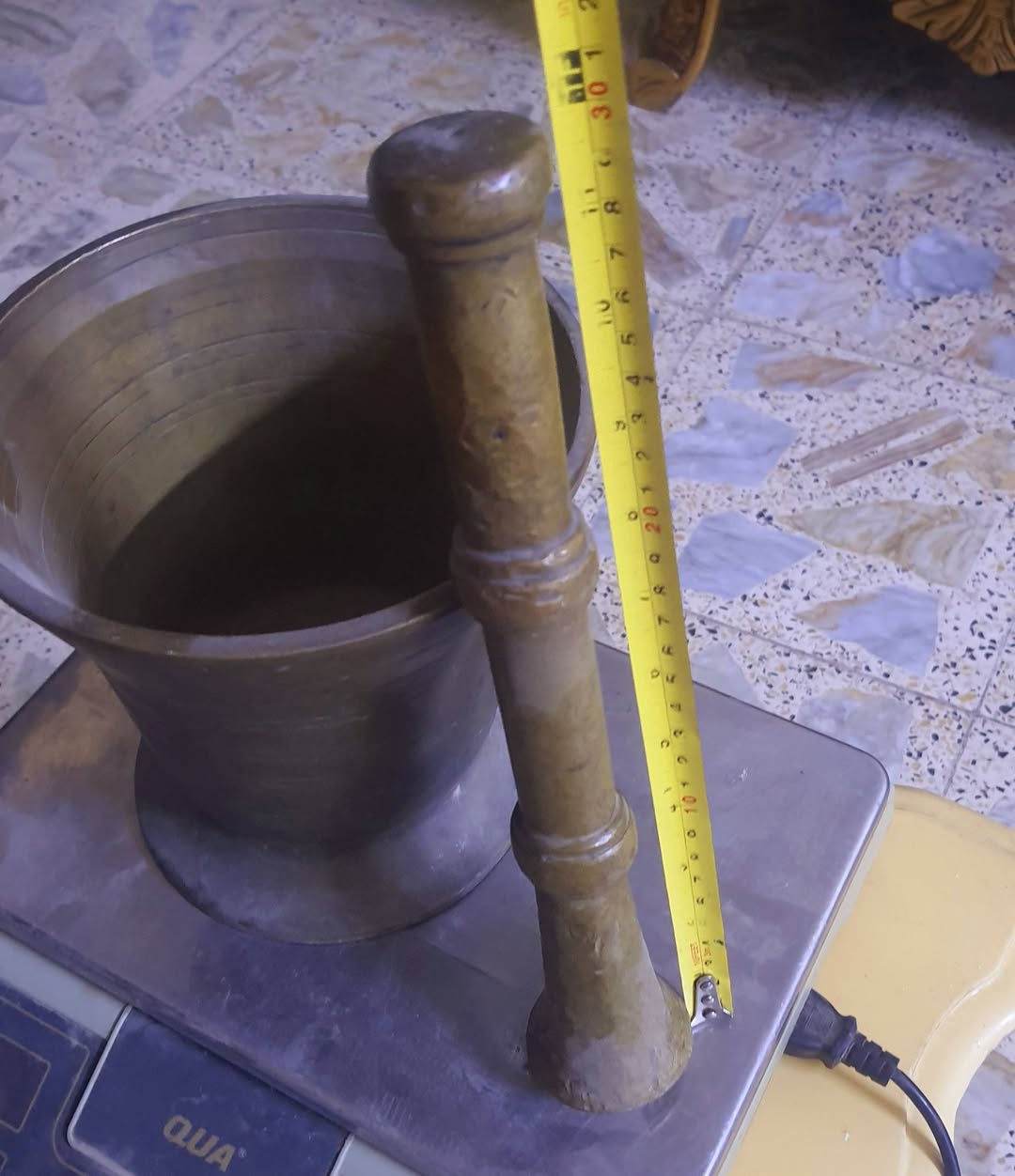 هاون  انتيكه مخطط موصلي قديم الارتفاع ١٨ونص واليده ٣٠الوزن موضحه بل صوره  السعر ١١٠الف  يوجد توصيل العراق


**إذا كنت صاحب هذا الإعلان وتريد حذفه لأي سبب، رجاءا أرسل رسالة إلى الدعم الفني**
