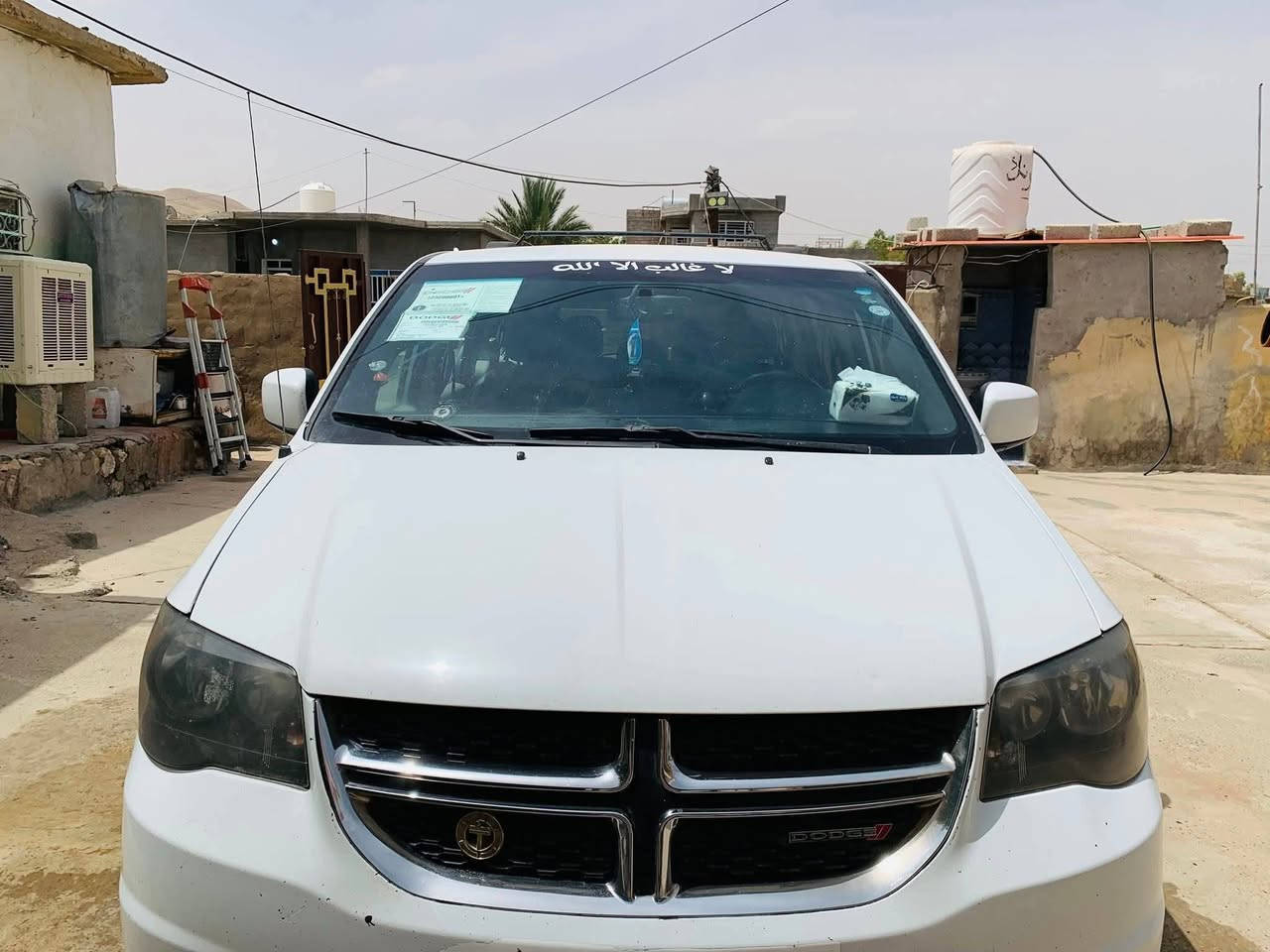 (دوج كرفان 2017 رقم اربيل.)
فول مواصفات. 

SXT

بيه بونيد سرقه بامريكيا 

وجاملق بدون دواخل

متواجد عل نت

(***********)
