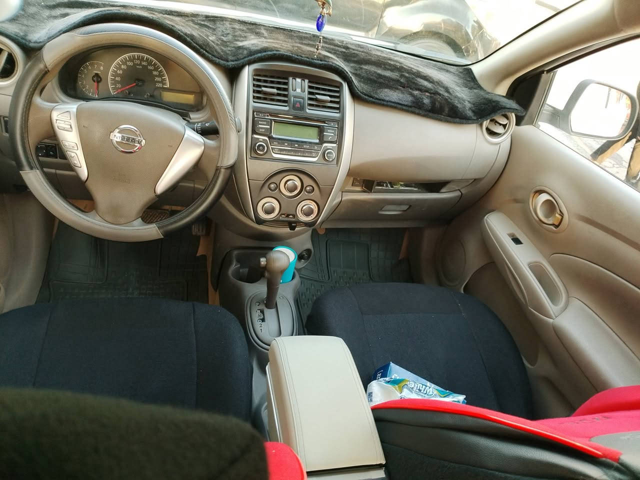 السلام عليكم 
نيسان سني هندي موديل 19 رقم ربيل شكل جديد نكليزي 
تحويل شوكت ما يعجبك حولك.. ماشيه سياره 98
السياره مكفول من الضرب لا تبديل باب سايق مفتوح باب خلفي بارد جملغ خلفي هلال صبغ بسيط فقط 
.باقي كفاله عامه.. كير محرك تبريد مكينه كفاله 
تخم تاير شواصي مكفولات.. تبريد ثلج 
سعار سياره 95ورقه بي مجال حك جيتك العمله 
العنوان بغداد بلديات نتصل وتدلل 
 ***********
