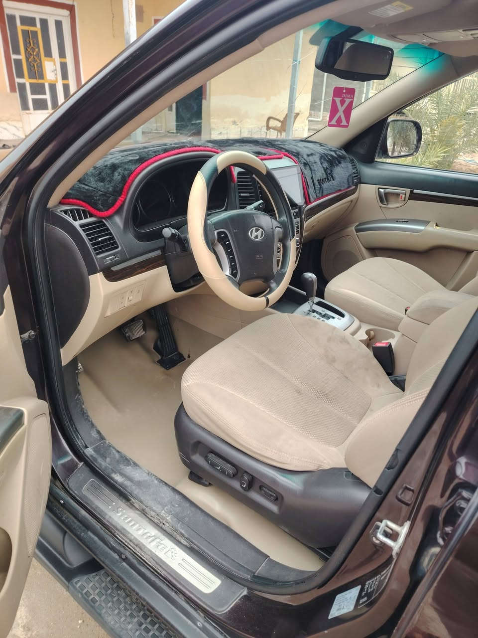 سلام عليكم سنتافي للبيع فقط موديل ٢٠١١ فول مواصفات بصمة فتحة ٧ راكب مكينة ٣٥٠٠ مكفولة كفالة عامة رقم بغداد بدون مراوس
للاستفسار ***********
العنوان ديالى بلدروز
السعر ١٥٨ وبيها مجال
