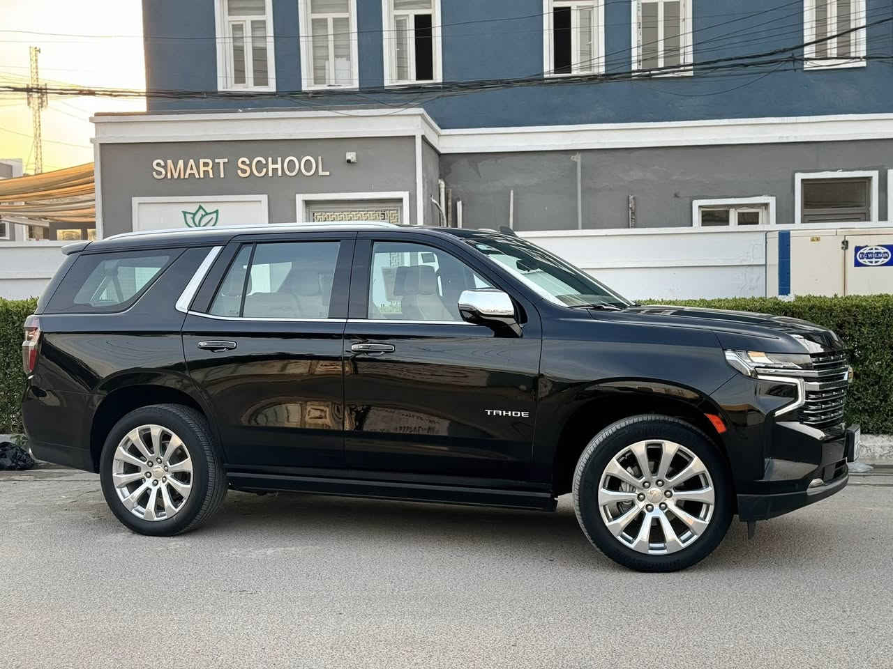 السلام عليكم
سعر مناسب انشالله 
 بيع فقط

تاهو 2023 (خليجي) وكاله المنصور
موصفات (بريمير ) فول١/١ (جكات)
سياره جان عليها Ppf وشلته يعني جديده جدا 
كفاله عامه ما عدى بارد BD في اسفل الجاملغ الامامي الايمن

ماشيه ٤٤ الف ك 
حته الكاعيات مالتها بعدها بختم الوكاله ممفتوحات بجنطه مع كل الملحقات 

السعر 550$ ورقه بيها مجال بسيط 
وخوتها بهيج نضافه كلها فوك السعر هذ 

مكان سياره (بغداد) العامريه 

***********
