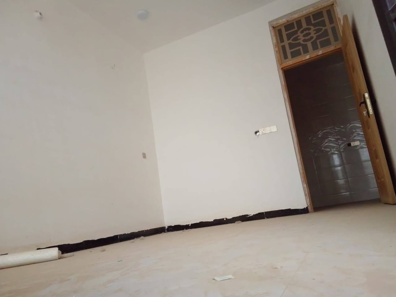 سلام عليكم مشتملات بناء حديث درجه اوله مامسكونات حي الاكرمين للأستفسار اتصل ع الرقم ***********
