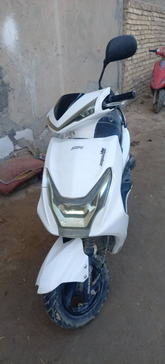 دراجه سكنس صيني دراجه حلوه اومناسبه عدادات كلهه تشتغل اشاير بلاجكتور عالي او ناصي شرط ثلجي دراجه حلوه كفر اشويه بيه ضرر من الجهه اليمنى تايرات جدد الباقي گدام عينك للعلم الدراجه ما مغسوله. خاص مفتوح هاتف ***********
