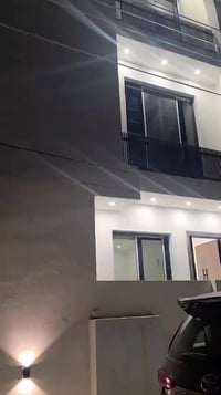 للايجار في السيدية بيت مساحة 80م يحتوي على  3غرف نوم  صالة  مطبخ صيحات...