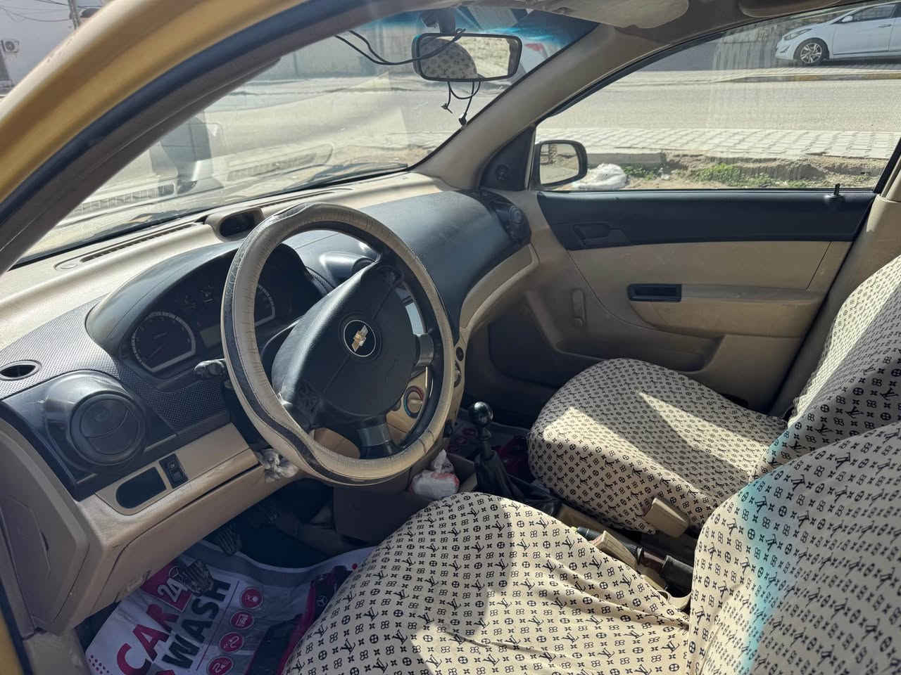 للبيع أفيو ٢٠١٠ مصفره هيه وغرامات محرك مفتوح كير عادي السياره جاهز على آخر حبه السعر ٣٧ مكاني معارض النجف السياره بلمعارض للستسفسار *********** النجف, العراق
