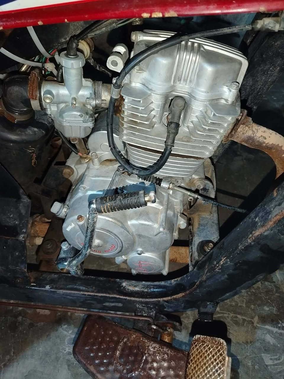 السلام عليكم البيع ستوته دايوان موديل 2018 السعر 800 وبيهة مجال شي قليل المكان ديالى الخالص الاتصال على ***********
