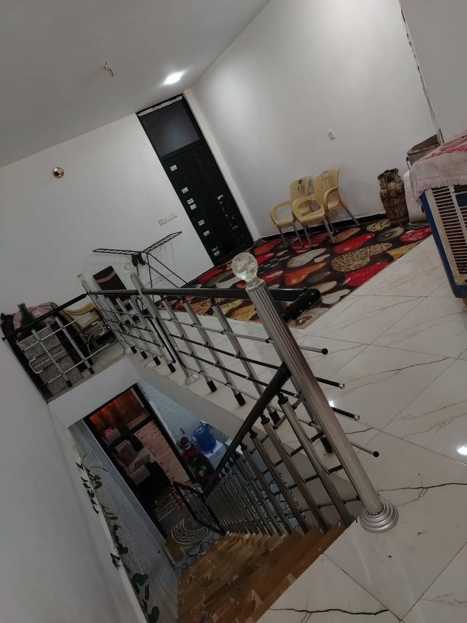 السلام عليكم بيت للبيع في حي الوحده طابقين بناء حديث
طابقين كونكريت سنه البناء 2024 مساحه 100 متر
مطلوب مبادره ابيع تطلوعه بسعر بصيط تفاصيل أكثر إتصال او واتساب ***********
