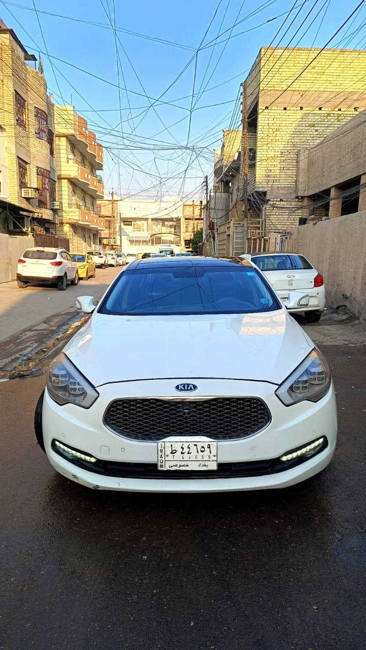 سلام عليكم
كيا كوريس k900 وارد امريكي موديل 2016 

حادث بسيط السياره قطعة وحدة صبغ جاملغ عكس السايق عده الدعاميات وبيها تلحيظات بسيطة 

V6 3800 السياره ماشيه 75 الف ميل 

مواصفاتها حيل هواي فول للاخير ماكدر اذكرهن هنا هواي 
 
السيارة بيها نقوصات بسيطة 

 كير مكينه صدر مكينة مكفولات 

شراي يتصل 
***********
