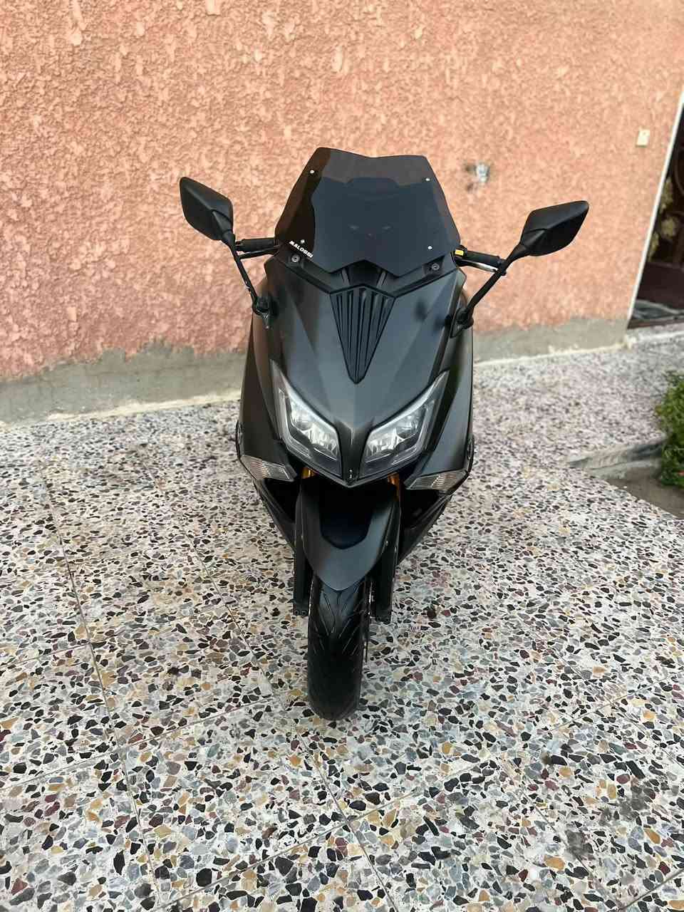 سلام عليكم شباب دراجة TMAX2017 530 بصمة. كفالة عامة   تدفة ستيرن وكشن الدراجة مال وجبة  قايش وتايرات وكفرات وماصدات  كلهة بلادية السعر 52 للاستفسار ***********
المكان بغداد الشعب شارع عدن
