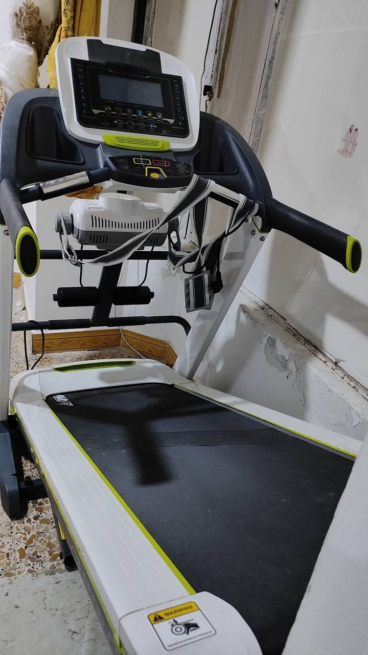 جهاز جري كهربائي من ماركة MGT مستعمل شي قليل وجهاز فد شي الجديد مالته 925 رايده 780 اي واحد يريد يراسلني علئ المازنجر او يتصل علئ هذة رقم ***********
