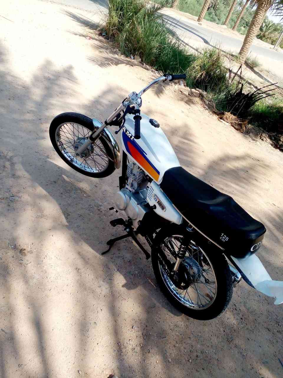 للبيع نامه اصلي شلامجه دراجه احله من صوره ماعايزه شي محرك مامفتوح دراجه بدون اوراق بيع مستعجل ب425اوبيه مجال اليريده يجي خاص ولمايشتري لا يعلق ولا يراسل ملاحضه مو تجيني من الناصريه لو من العماره


**إذا كنت صاحب هذا الإعلان وتريد حذفه لأي سبب، رجاءا أرسل رسالة إلى الدعم الفني**