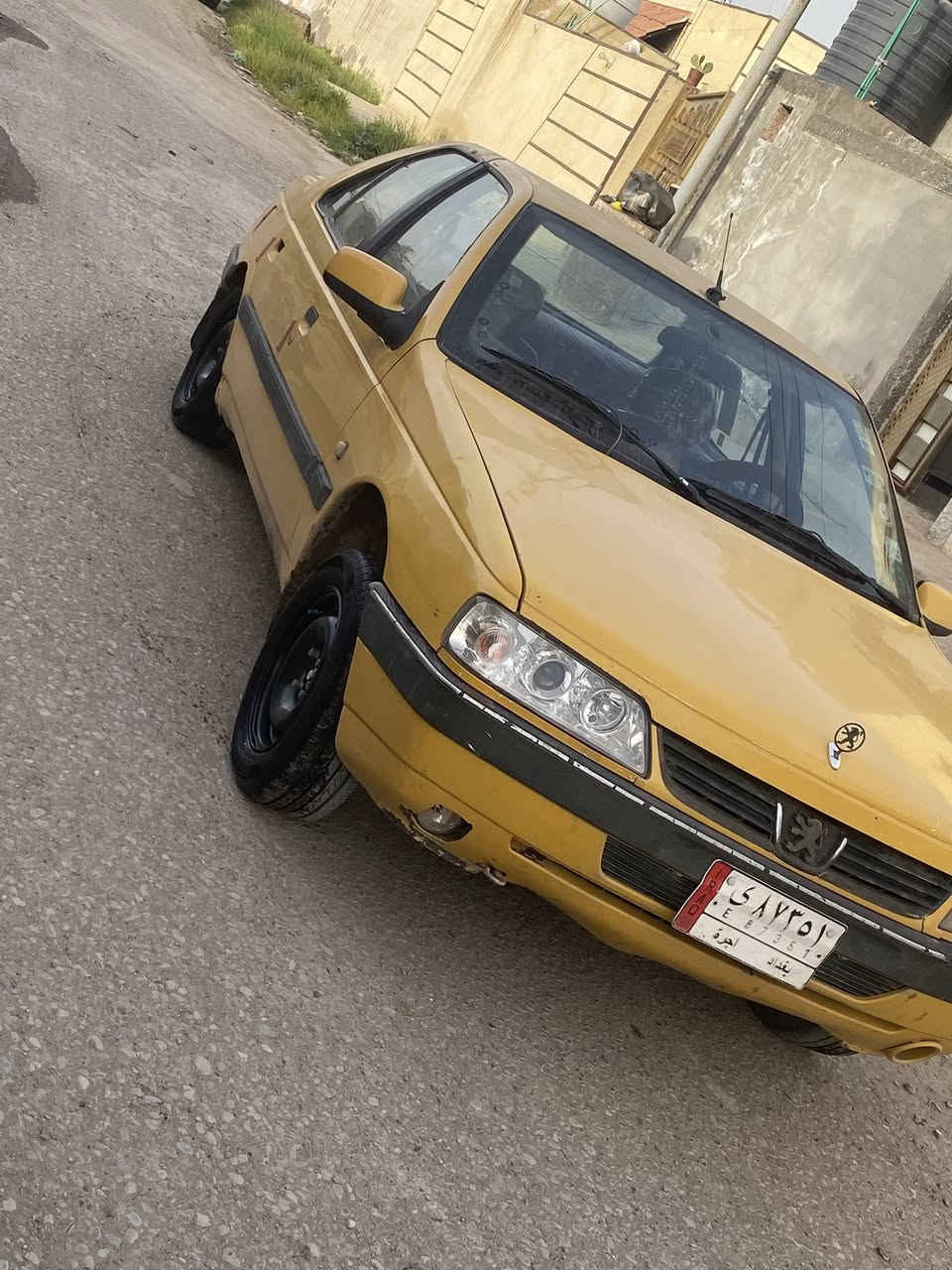 سلام عليكم بيجو 405 موديل 2013
كير ومكينه جدد تخم تاير بيهة تكه تعبانه 

بيهة ضربه بصفحت سايق بصيطه كلش 

سياره مصفره هيئة وغرامات مداور ثاني يوم راعيهة جيراني 

مكان سياره بغداد مجمع الحسان مجاور بسمايه 

رقم *********** سعر 28وبيهة مجال قليل
