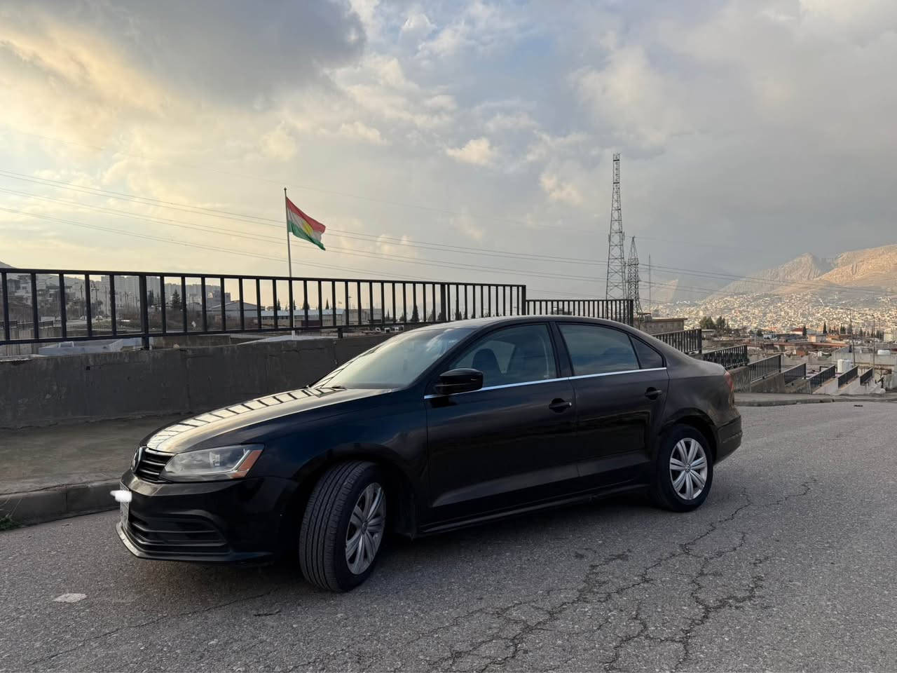 جيتا موديل ٢٠١٧
ماواصفات S
لايتLED
تحكم ستيرن
شاشة
كاميرة
٨٨مايل يا چوي
سعر ١١٩ مجال
بوند صبخ و ليڤا دةرگةهي رةخي نةفةري 
بي داخلي پةرةشوتا ستريني يا ڤةبوي سيستةم كري
T/*********** دهوك, العراق
