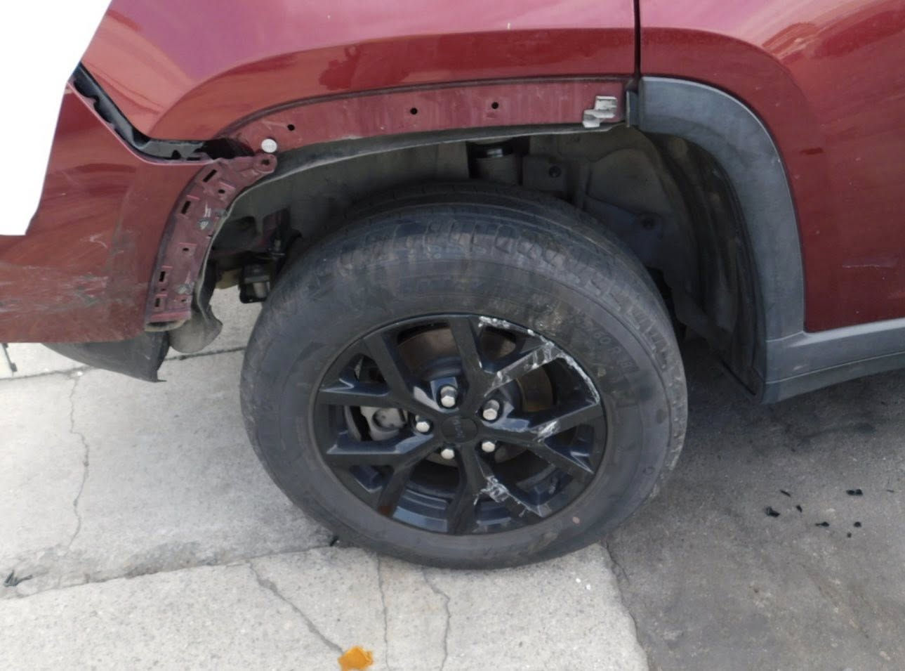 السلام عليكم
جيب بلاك توب موديل 2024

السياره حالياً بالاردن حادثها مثل ما مبين بالصور فقط دعامية وتاير حدادة 
تفيد اصحاب #كتاب_الشهداء 
مكاني بغداد لتواصل أو معرفة السعر عن طريق الواتساب 
***********
