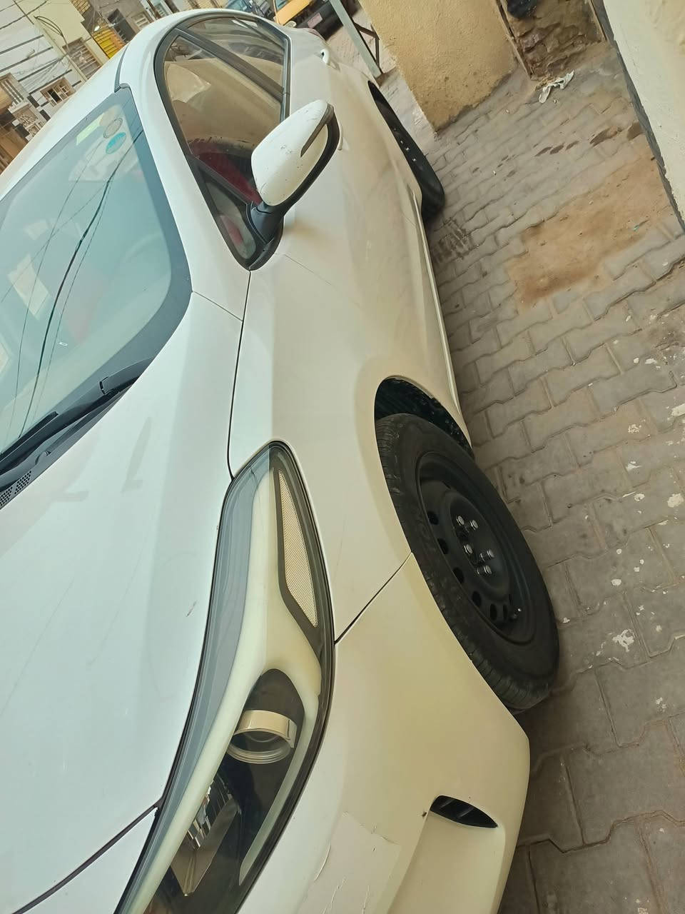 السلام عليكم سيارة سيراتو موديل 2017 خليجي كفالة عامة من الصبغ بيهة قليل بارد بل دور جاملغ السيارة جاهزة من كير ومكينة وتبريد ثلج تخم تاير جديد فول كهرباء كولهة شغالة بسم شركة دلير وكالة تحويل بل خدمة السعر 132 وبيهة مجال مكينة 1600 خادمكم ابو زينب *********** مكان السيارة نجف حي ميسان
