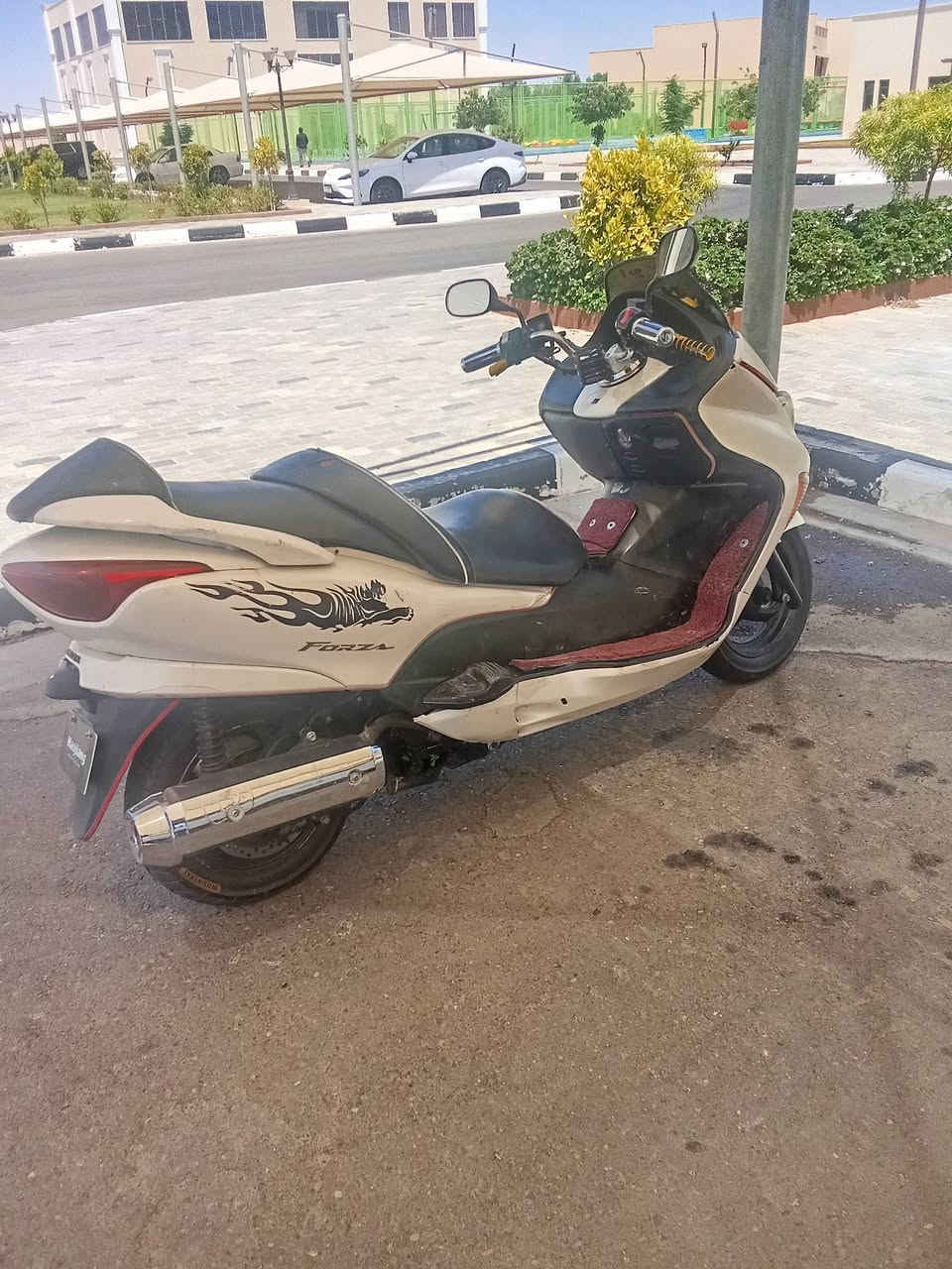 دراجه فورزه 0/8 سعر 800بي مجال ***********
