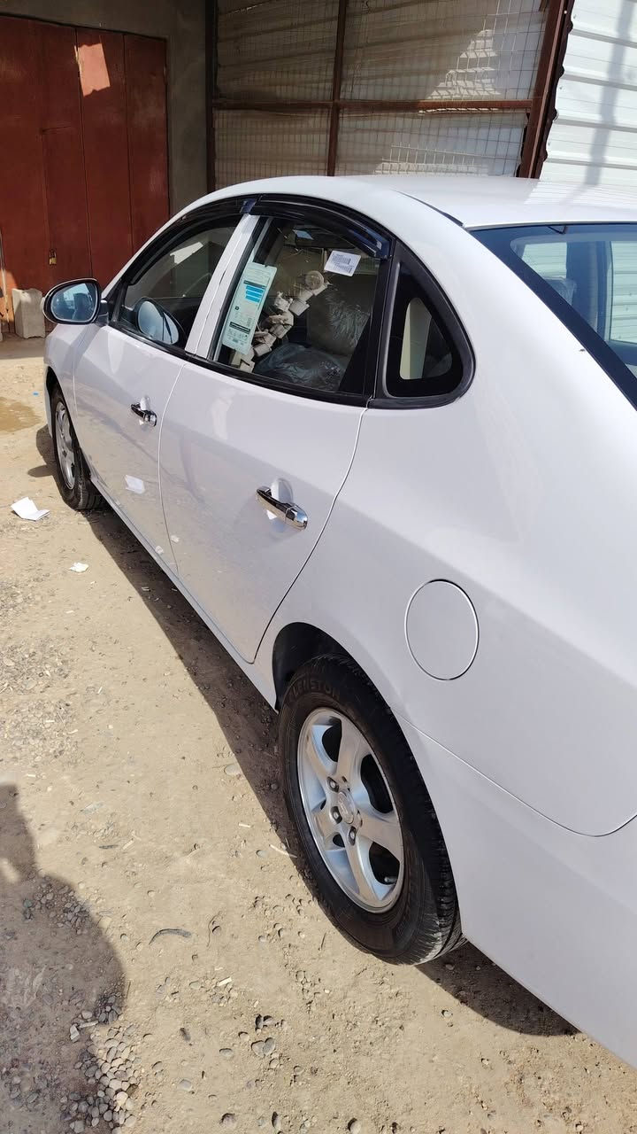 سلاام عليكم
النتره 2011 

كير محرك شرط شركه

رقم دولي بسمي

تخم تاير صدر امامي خلفي بعده علشركه

السياره مكفوله لا صبق ولا بارد
ماشيه ١٦٠ 

السعر 133$بيها شويه مجال***********
