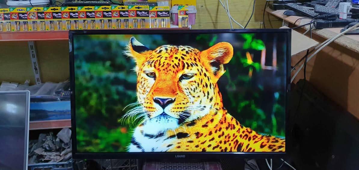 تەلەڤیزۆنی LG UHD سمارت قەبارە 32
نرخی 65000 خاوێنە لە هەولێرە
پەیوەندی بکەن بە واتساپ *********** أربيل, العراق
