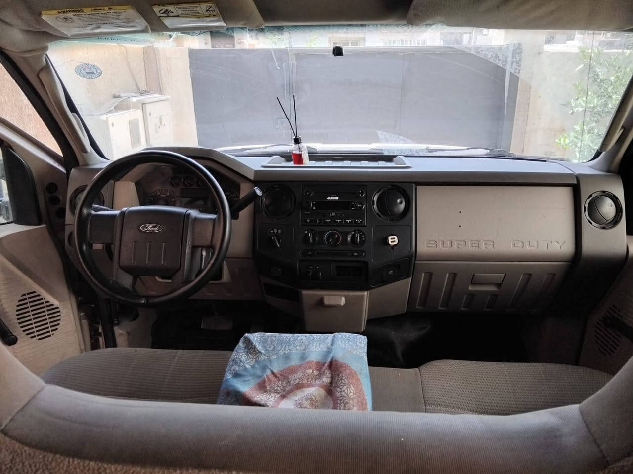 السلام عليكم
مكلف بالنشر 

فورد F350 سوبرديوتي باب قصير بدي طويل للبيع موديل 2009
محرك كاز 
اقتصادية خير من الله

مكان السيارة بغداد

رقم صاحب السيارة 

علي ***********
