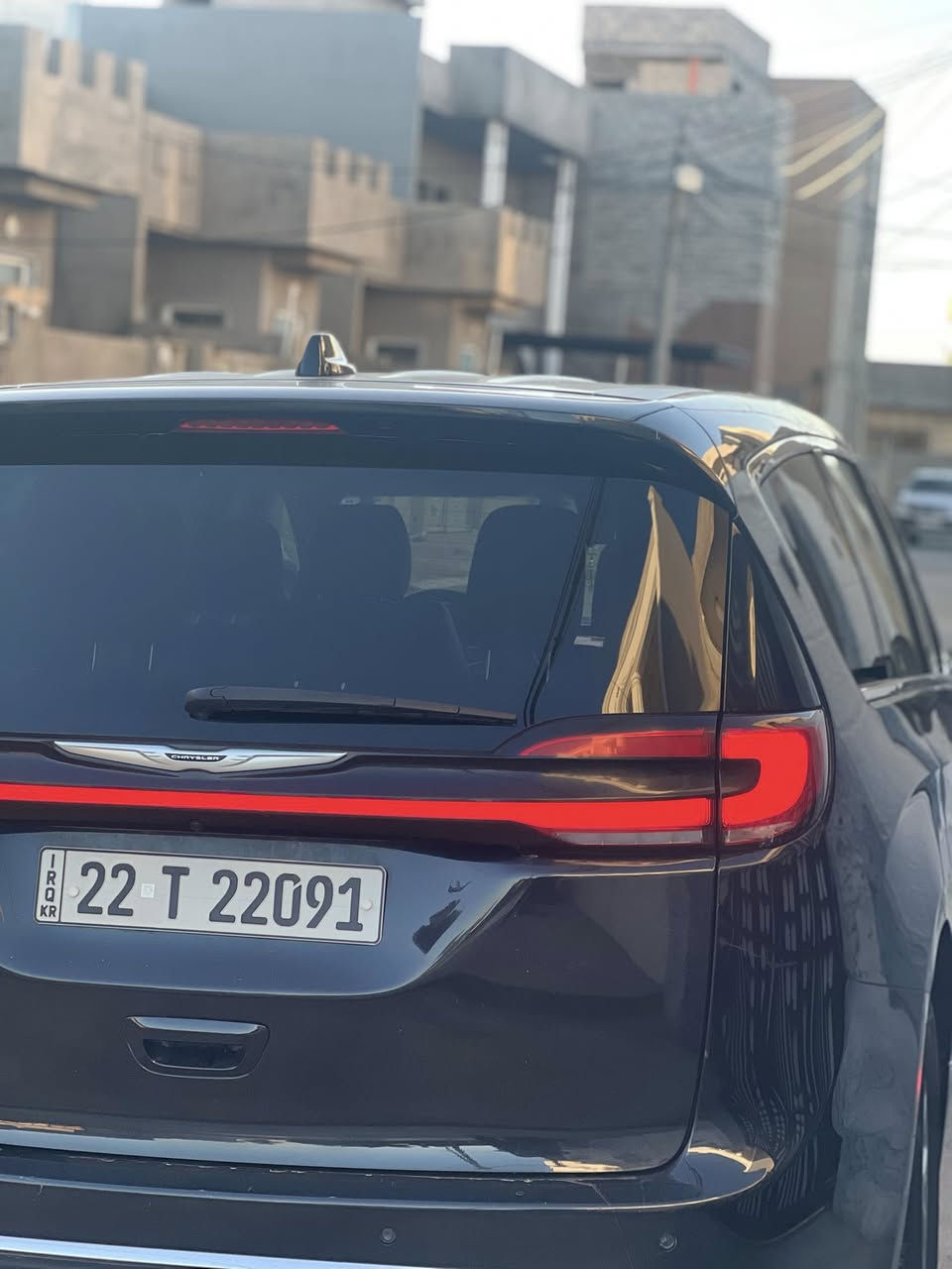 سلام عليكم
للبيع كرايسلر باسيفيكا 2023
لون السياره : اسود 
لوحه السياره : اربيل خصوصي 
عددالمسافه:44 الف ميل
عدد الركاب :7
 
مواصفات السياره 
فوووول عدا بنوراما
بصمة تشغيل وابواب 
تشغيل عن بعد 
أبواب كهرباء 
صندوق كهربائي 
شاشه كبيره + تدعم نظام ابل كاربلي 
كشنات الاماميه كهرباء + تدفئة وتبريد 
ستيرن تدفئه 
رادار جانبي وخلفي 
السياره جديده ونظيفه وماتحتاج مصرف. سياره مال بيت وما مشتغله خط 
ضرر السياره قطعتين جاملغ وبوند جهة السايق. واكو ملاحضه صبغ ع باب النفر في الاسفل
سعر السياره 215 وبيها مجال 
مكان السياره دهوك قضاء الشيخان 
***********
