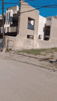 360متر الغزاليه نزله الجسر عل يمنه شارع اسواق الزاويه
2250دينار للمتر ***********
