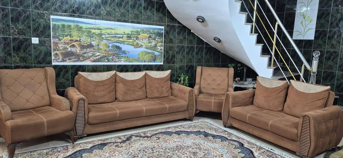 اغراض نضيفه جدا العنوان البلديات ***********
