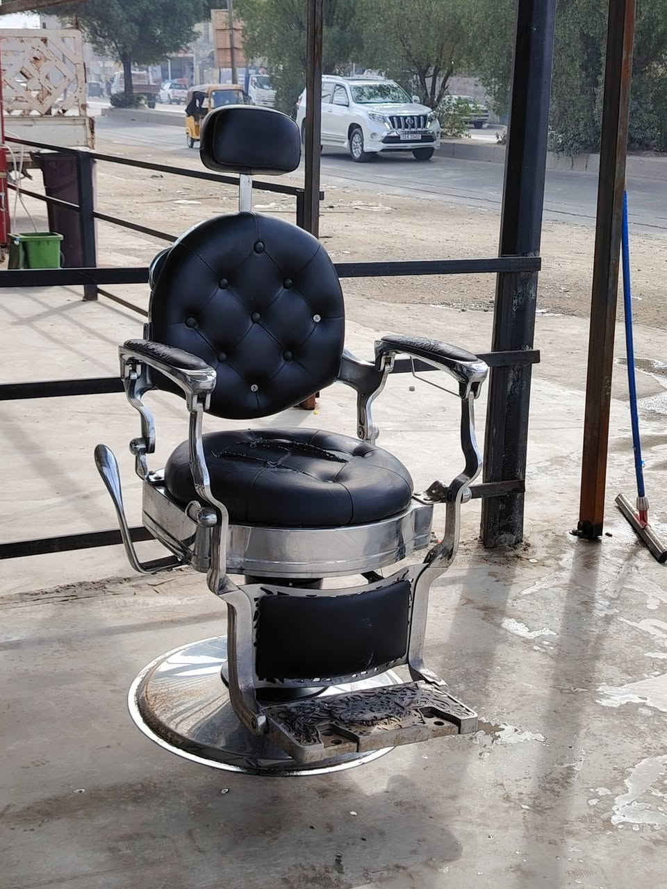 سلام عليكم لبيع كرسي ملكي كلشي مابي يرادلة بس دوشمة ومغسلة كاملة  بسعر مناسب الي يريدهن يطبلي خاص


**إذا كنت صاحب هذا الإعلان وتريد حذفه لأي سبب، رجاءا أرسل رسالة إلى الدعم الفني**