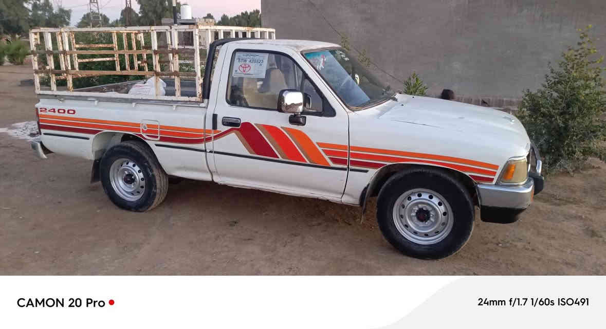 السلام وعليكم للبيع بيكم موديل 1993رقم كركوك انكليزي سنويه لل2030شرط التحويل هزه جديده شرط كير ومحرك وكسل وشاصي  كلا مكفول  اكروسيده مرشوشه حزام للجماليه اثر جراد مكان السياره ديالى العظيم الهاتف ***********//***********
