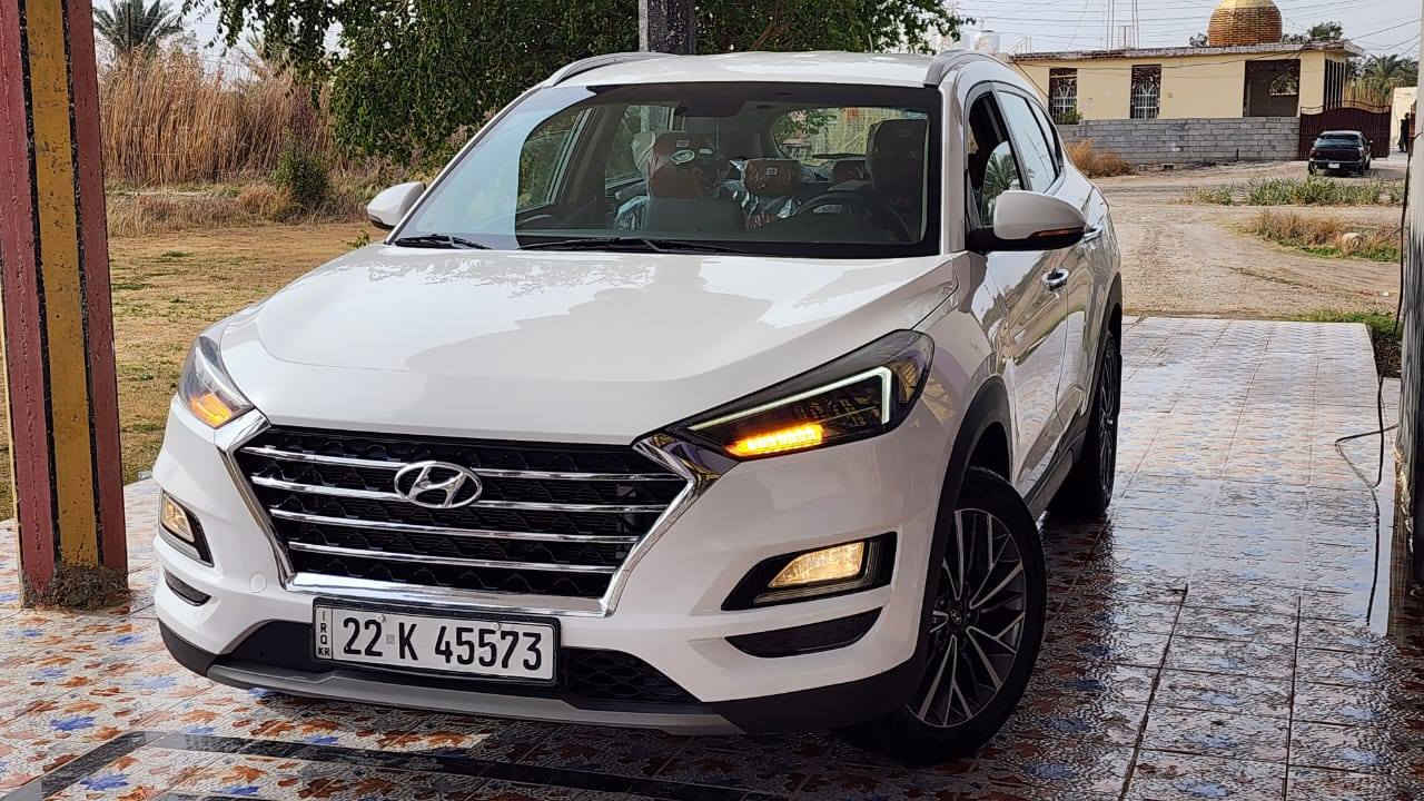 توسان خليجي موديل 2019
رقم أربيل الجديد بأسمي 
مكفوله من الصبغ والتبديل 
بيهه بارد بصيط ممبين 
محرك 2000 دوش مفتوح قبق ولفات 
السياره جاهزه من كلشي
السعر 182 مكان السياره بغداد اليوسفيه 
***********
***********
