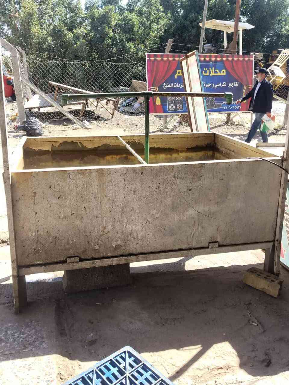 السلام عليكم ورحمة الله وبركاته شباب محلات2 واحد بلضهر واحد واچيه مال سمج مسگوف للبيع هذا شغله وهذا غراضه كدامكم ثلاجه غطاس عدد 2 مشوايه وحده طباكات 25 حديد و25 استيل واحواض ثنين وسستم كامرات كامل وقفص خشب بلباب محل كامل ميوزة مباشر تشتغل بي مي كهرباء خير من الله عنوان المحل بغداد بلبديات قرب مطعم حيدر ابو الشربت اني مكلف بنشر هذا رقم راعية ***********
