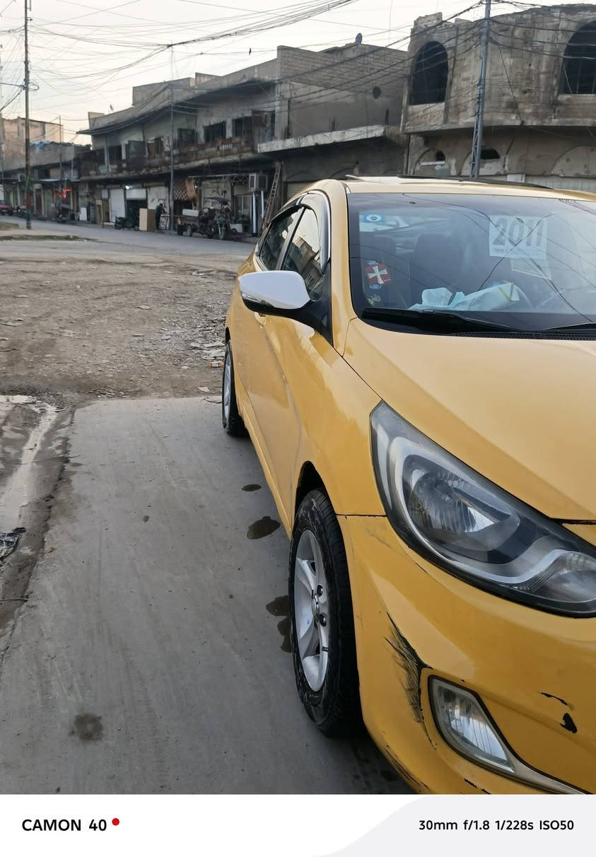 سلام عليكم
اكسنت مضلع 2011 
فول مواصفات فتحه سقف كشنات هيتر 
كير شرط محرك علفحص 
طخمها كلو جديد السياره طبه 
عليها سستم سمعات ومضخم 
ضررها باب النفر مبدل وباب الوره بي طخه كدام العين 
***********
