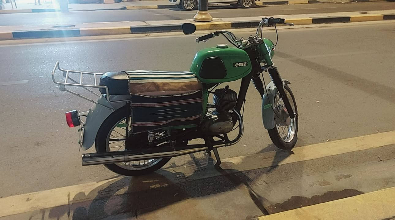 للبيع (تحفه) mz 150 موديل ٧٨ احلى من الصور 
الدراجه بحاله ممتازه  وتشتغل صالحه للاستعمال اليومي او لهوات دراجات ال mz الكلاسك /انتيكه
للاستفسار الاتصال على هذا الرقم 
***********
