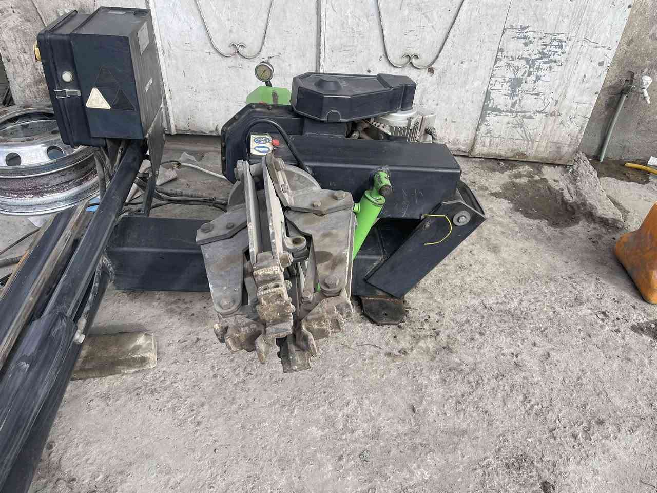 سلام عليكم خالعه كبيره شغاله على الفحص للبيع السعر 17 ورقه وبيهااا مجال للطيبين استفسار ***********العنوان النجف الاشرف
