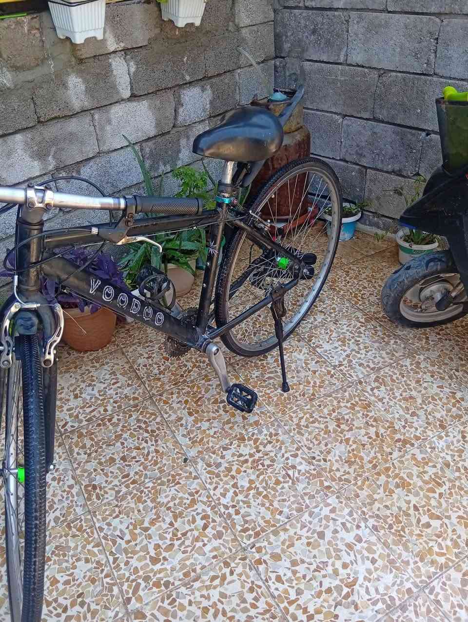بايسكل للبيع نظيف
كلو شغال
ادفع سعر عجبني ابيعك


**إذا كنت صاحب هذا الإعلان وتريد حذفه لأي سبب، رجاءا أرسل رسالة إلى الدعم الفني**