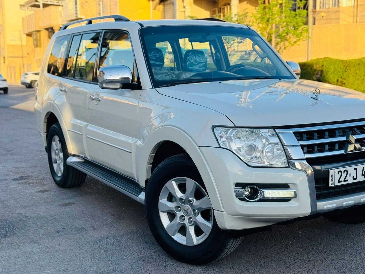 ألسلام عليكم
لبيع باجيرو  موديل(18) خليجي كفاله عامه  من الضربه والصبغ والتبديل بحال الوكاله
رقم أربيل دولي سنويه منتهيه
تبريد ثلاث قطع ❄️
محرك (6) 3500
حداده وتخم تايرات مكفولات
سياره ما ملعوب بيه علئ وضع شركه 
سياره فول 1/1
العنوان البصره ابي الخصيب
السعر (215) وبيه مجال
الاستفسار على الرقم موجود ***********
