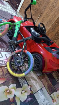 للبيع سياره شحن شغاله والبايسكل يعمل السعر 150 07806775707