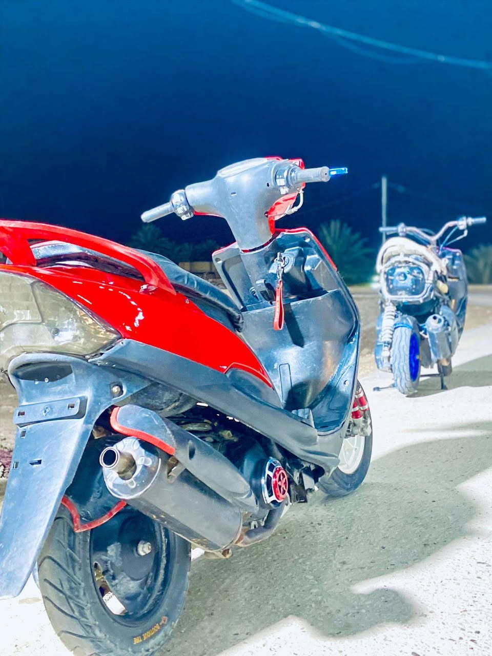 سلام عليكم
دراجه ماكس عدله 
لون أحمر ♥️.
شيال مزود 
صالنصه FM صوته يخبل 
بوشه 55 شلعه وسرعه 
مكاني كربلاء 
الرقم ***********
السعر 450 والشراي خاص
