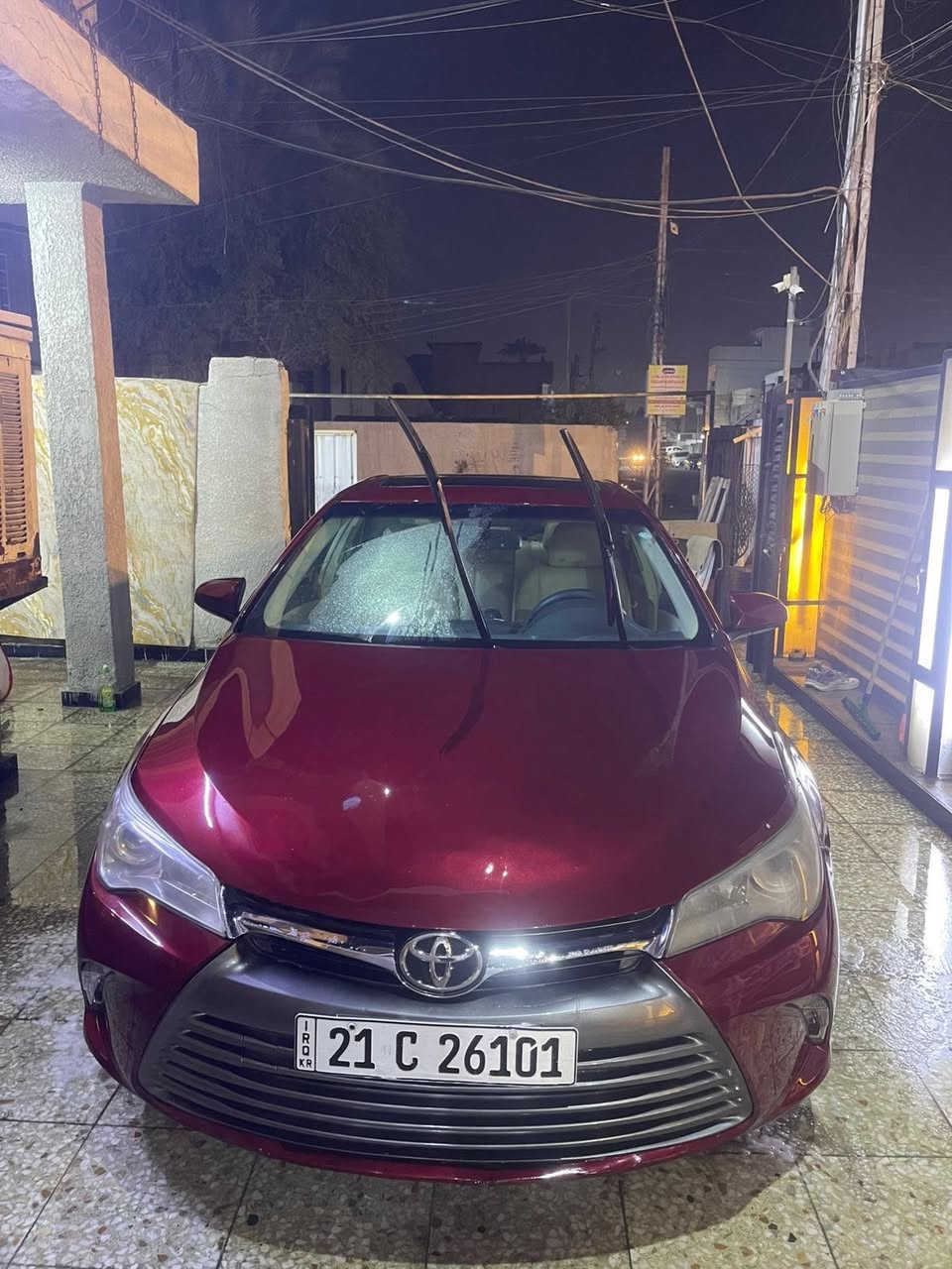 السلام عليكم
كامري 2017 امريكي 
XLE فول للاخير 
كشنات تدفئه جلد كهرباء
فتحه 
حادث جاملغ وبنيد راجعات نفسهن ومصبوغ 
رقم سليمانيه هزه وفحص جديد 
السياره كامله ومناقصه اي شي 
السعر ١٧٥ ورقه وبيه مجال بسيط وحك جيتك 
***********
