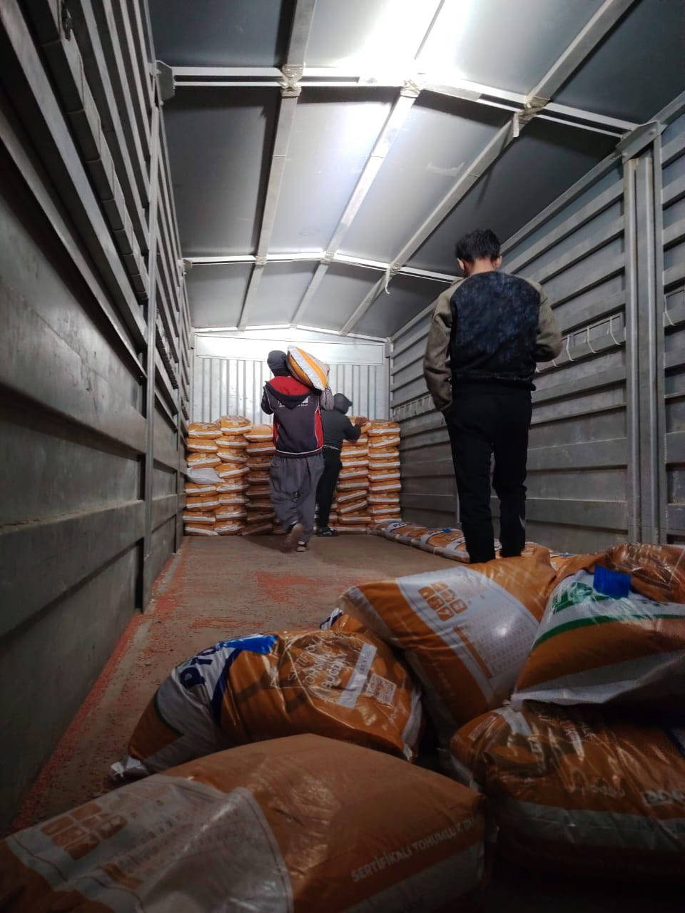 امطار خير وبركة يارب 
تجهيز مستمر ل مبيد ألترا مكيس تركي تي فوردي من افضل المبيدات 
مع صنف الحنطه المبكر اقجا 
***********
@أبرز المعجبين
النهرين للزراعة الحديثة
