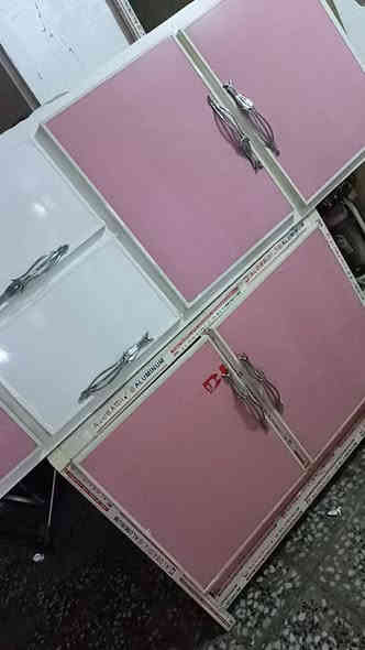 كاونتر 3 قطع السنك ويا البوري كامل سعره 250 عنوان حي الاعلام ‏‪***********‬‏ رجاءا اني مجابره احد يشتري عيب تحجزون وثبتون ومتجون خلي ذوق عدكم للبعض
