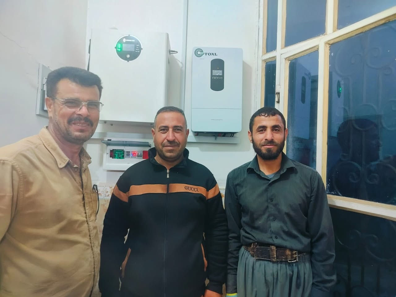 سما بغداد للطاقة الشمسية
سما بغداد للطاقة الشمسية
حضورٌ إعلاميٌّ قليل، وعملٌ ميدانيٌّ متقن؛ نعمل بمصداقيةٍ وصمت، لأن الجودة تُثبتها النتائج لا الضجيج.

تمّ بعون الله ربط (9) منظومات طاقة شمسية في مواقع متعدّدة داخل المحافظة وخارجها، وبالسعات الآتية:
1- 40 أمبير (ليلي ونهاري)
2- 10 أمبير (ليلي ونهاري)
3- 16 أمبير ليلي / 20 أمبير نهاري
4- 16 أمبير ليلي / 20 أمبير نهاري
5- 10 أمبير (ليلي ونهاري)
6- 16 أمبير ليلي / 20 أمبير نهاري
7- 20 أمبير (ليلي ونهاري)
8- 20 أمبير (ليلي ونهاري)
9- 16 أمبير (ليلي ونهاري)

نقدّم ضماناتٍ أصلية على جميع المنظومات، مكفولة من قبل إدارة الشركة.
للحجز والاستفسار: مدير المبيعات وائل أبو محمد
📞 ***********
@إشارة
