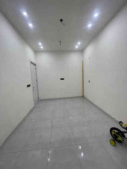 السلام عليكم (يباع عن طريق المصرف العقاري)
دار للبيع 100 متر طابقين
واجهة 5ونزال 20
جاهز من كل النواحي للسكن
عدد غرف النوم 3
عدد الحمامات 2
بناء جديد 2025
طابو صرف ب اسمي
مطبخ حار + بارد 
موقع المنزل البياع حي التراث
٣ على ١٠ رقم العقار ٨٨٣٣
ثالث قطعه عن شارع عشرين
قرب تقاطع درويش
الطابق الاول
طرمة
هول
استقبال
مطبخ حار + بارد
صحيات
غرفة نوم

الطابق الثاني
غرفة نوم + بلكونة
غرفة نوم
صحيات
طابق ثالث
بيتونه جبير 
وصطحين
للاستفسار  ***********
***********
