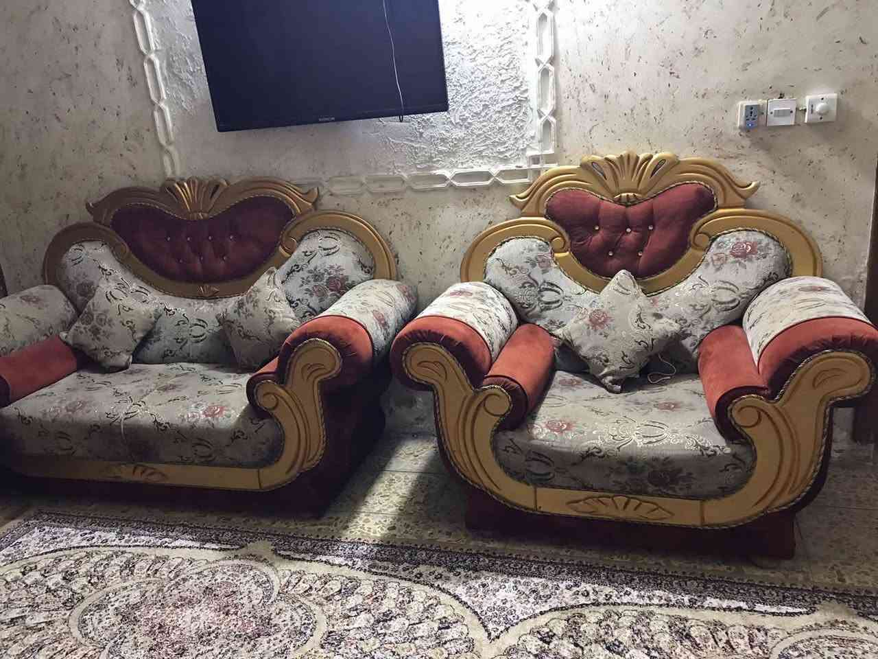 تخم للبيع مدوشمه اصلي تسع مقاعد مستعجل للبيع وبي مجال بسعره للاستفسار الاتصال ***********
